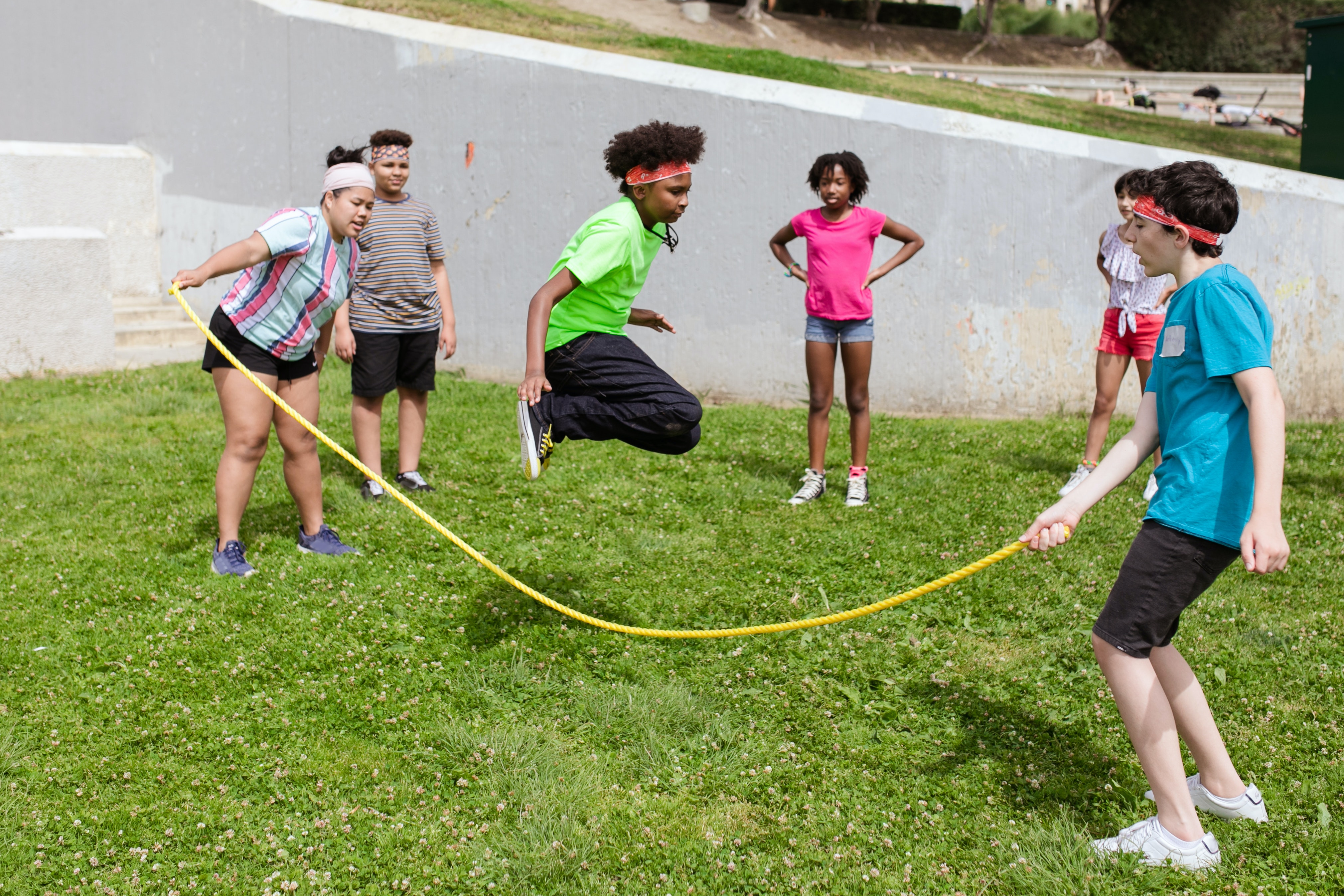 kids jump roping